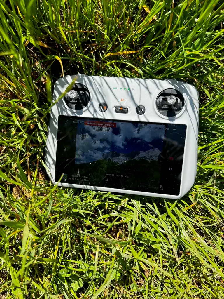 telecommande pour piloter un drone professionnel